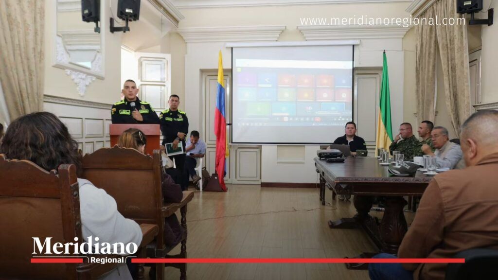 Autoridades del Cauca reunidas en Popayán para coordinar la seguridad consulta Pacto Histórico Cauca, con presencia de Policía, Ejército y funcionarios departamentales.