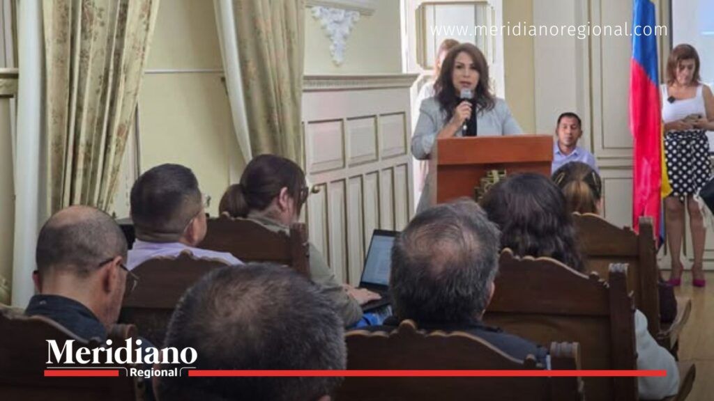 Maribel Perafán, secretaria de Gobierno del Cauca, habla en reunión con autoridades para coordinar la seguridad consulta Pacto Histórico Cauca en Popayán.