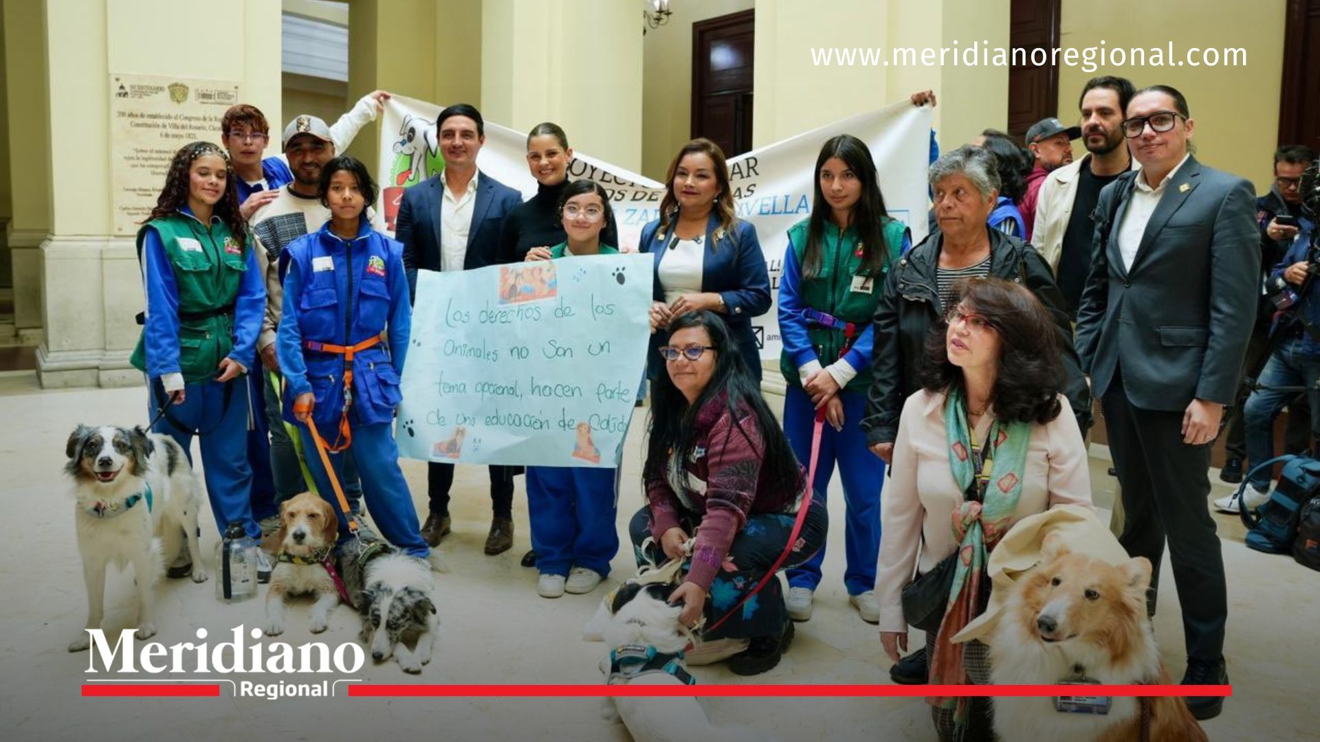 congresistas-y-ciudadanos-celebran-aprobacion-ley-empatia