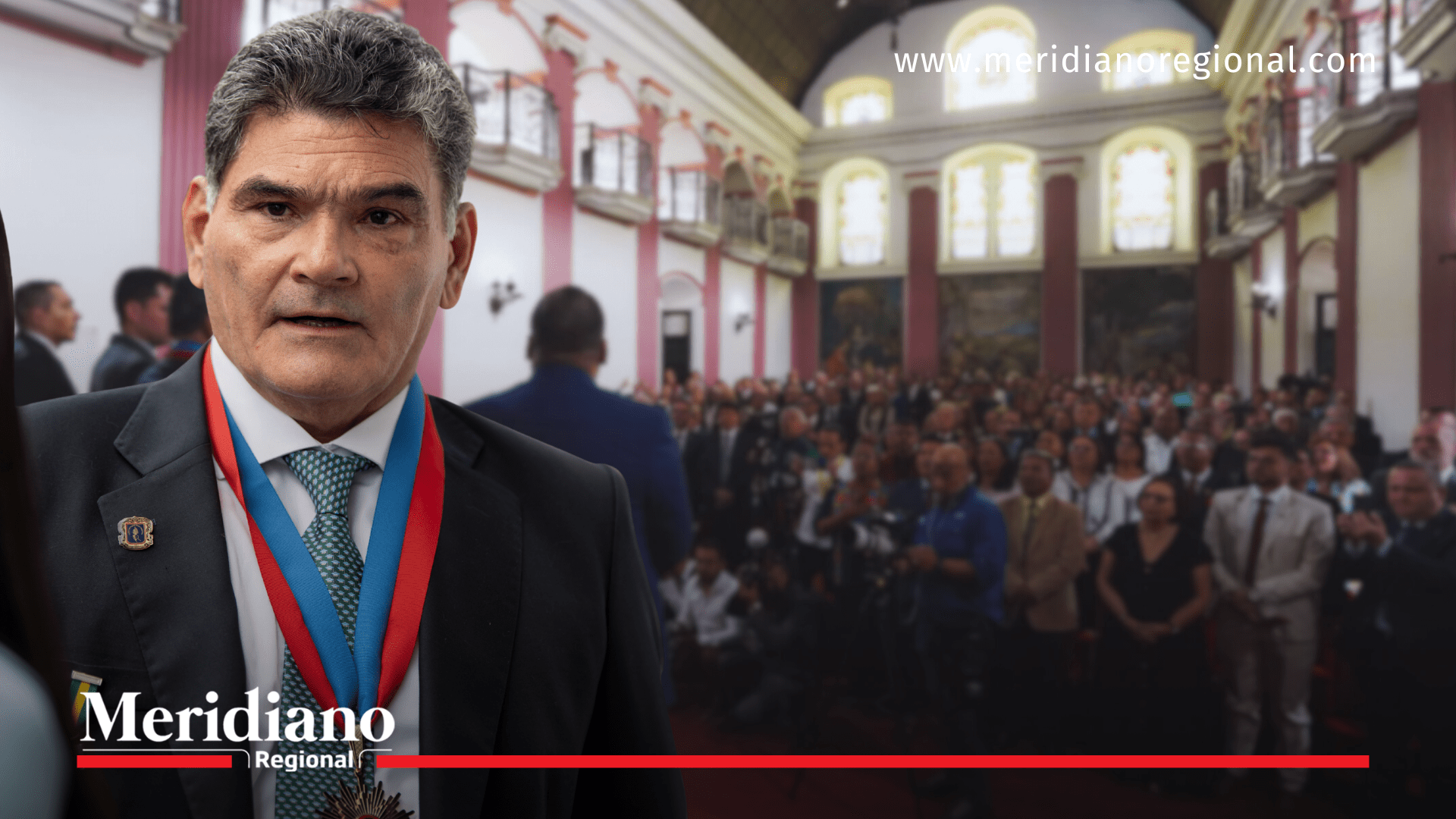 El procurador General de la Nación, Gregorio Eljach Pacheco, durante el acto solemne en el Paraninfo Francisco José de Caldas, donde recibió la Medalla Universidad del Cauca y la Condecoración Escudo del Cauca.