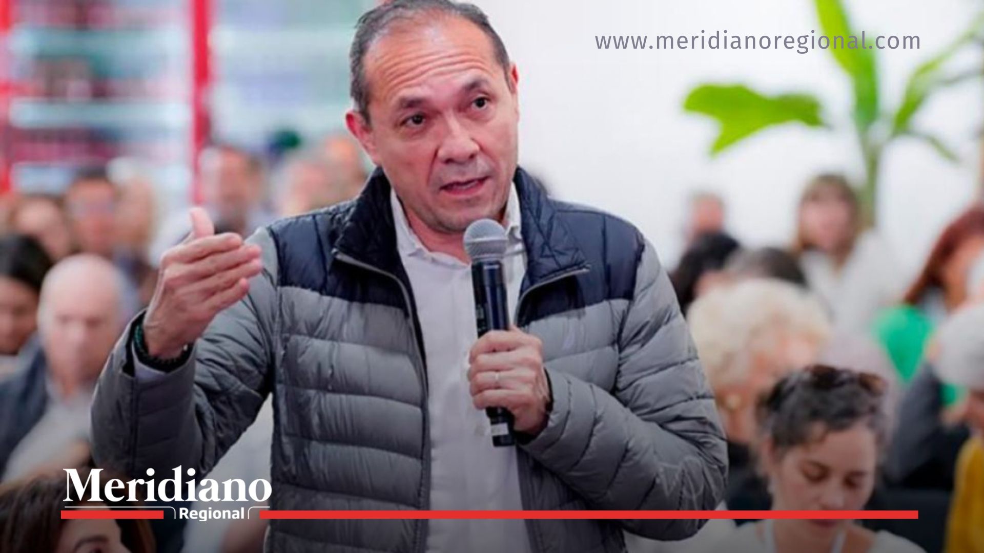 El ministro de Trabajo, Antonio Sanguino, durante un encuentro público en medio de la investigación de la Procuraduría.