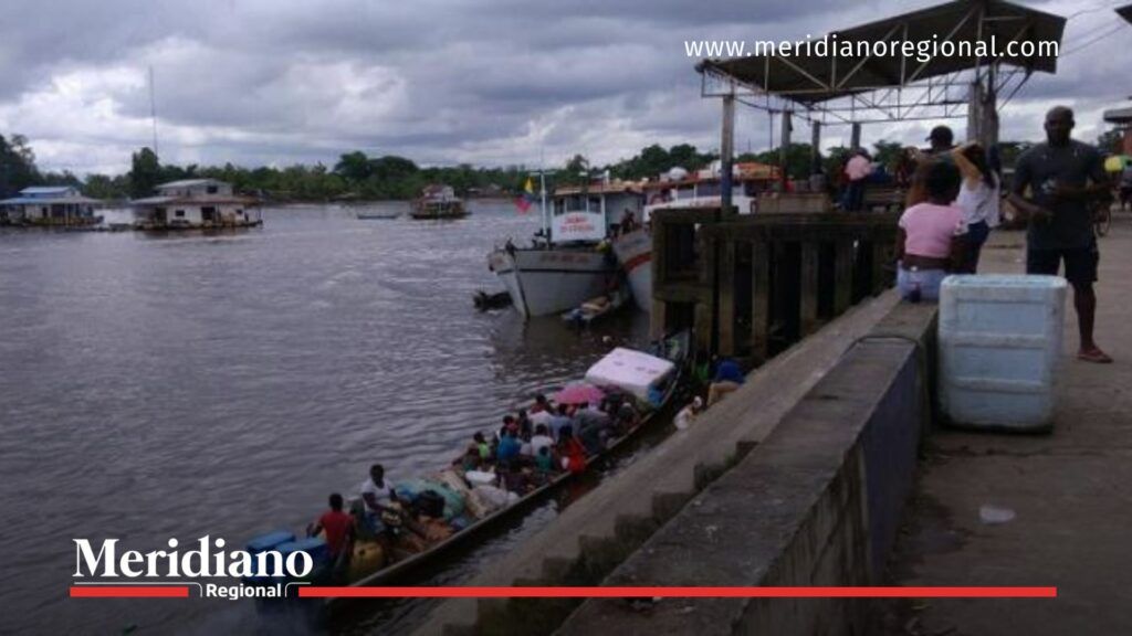 Puerto de El Charco Nariño - río Tapaje - embarcaciones - Pacífico nariñense - seguridad en Nariño - Policía Nacional - Armada de Colombia