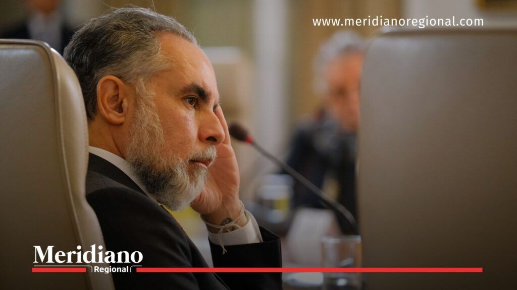 Armando Benedetti en reunión sobre el carrusel de las pensiones - Meridiano Regional Armando Benedetti durante una reunión oficial por el carrusel de las pensiones