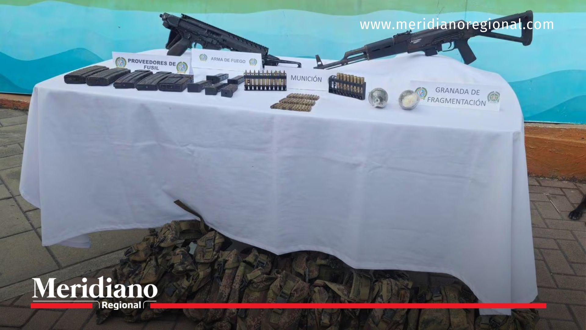 Armas, munición y granadas incautadas en el operativo donde fue descubierto el escondite con fusiles en Calima El Darién.