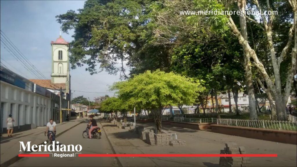 Asonada en Puerto Tejada: vista del parque principal - Meridiano Regional parque principal de Puerto Tejada - centro urbano de Puerto Tejada - asonada en Puerto Tejada - noticias Cauca
