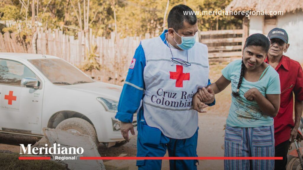 Popayán CICR en apoyo humanitario rural - Meridiano Regional Personal de la Cruz Roja Colombiana realizando labores humanitarias en una zona rural del Cauca, en una operación que será coordinada desde la nueva base Popayán CICR.