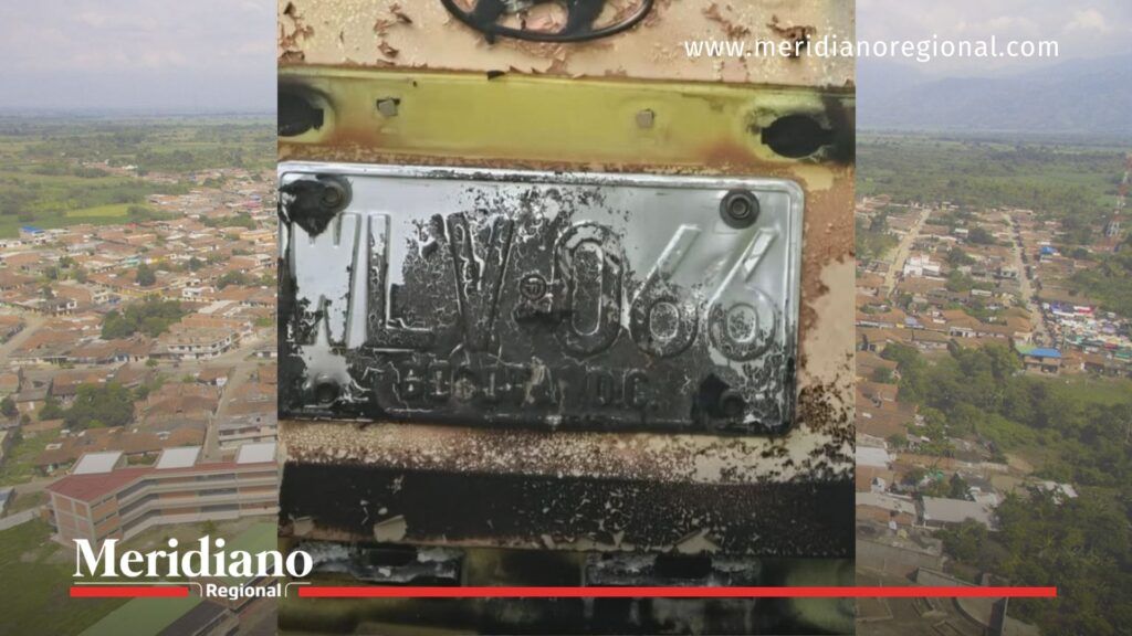 Guachené: placa del vehículo incinerado hallado en San Jacinto - Meridiano Regional Placa quemada de un vehículo incinerado en Guachené, donde fueron hallados dos cuerpos calcinados en la vereda San Jacinto.