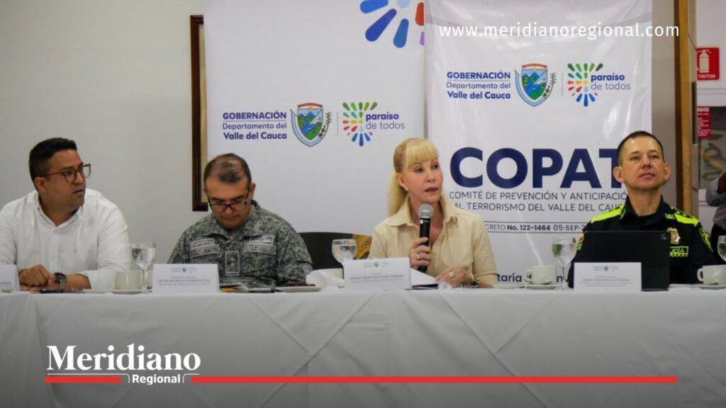 Autoridades del Valle del Cauca, incluida la gobernadora Dilian Francisca Toro, lideran reunión del Comité contra el terrorismo Valle durante la instalación del Copat.