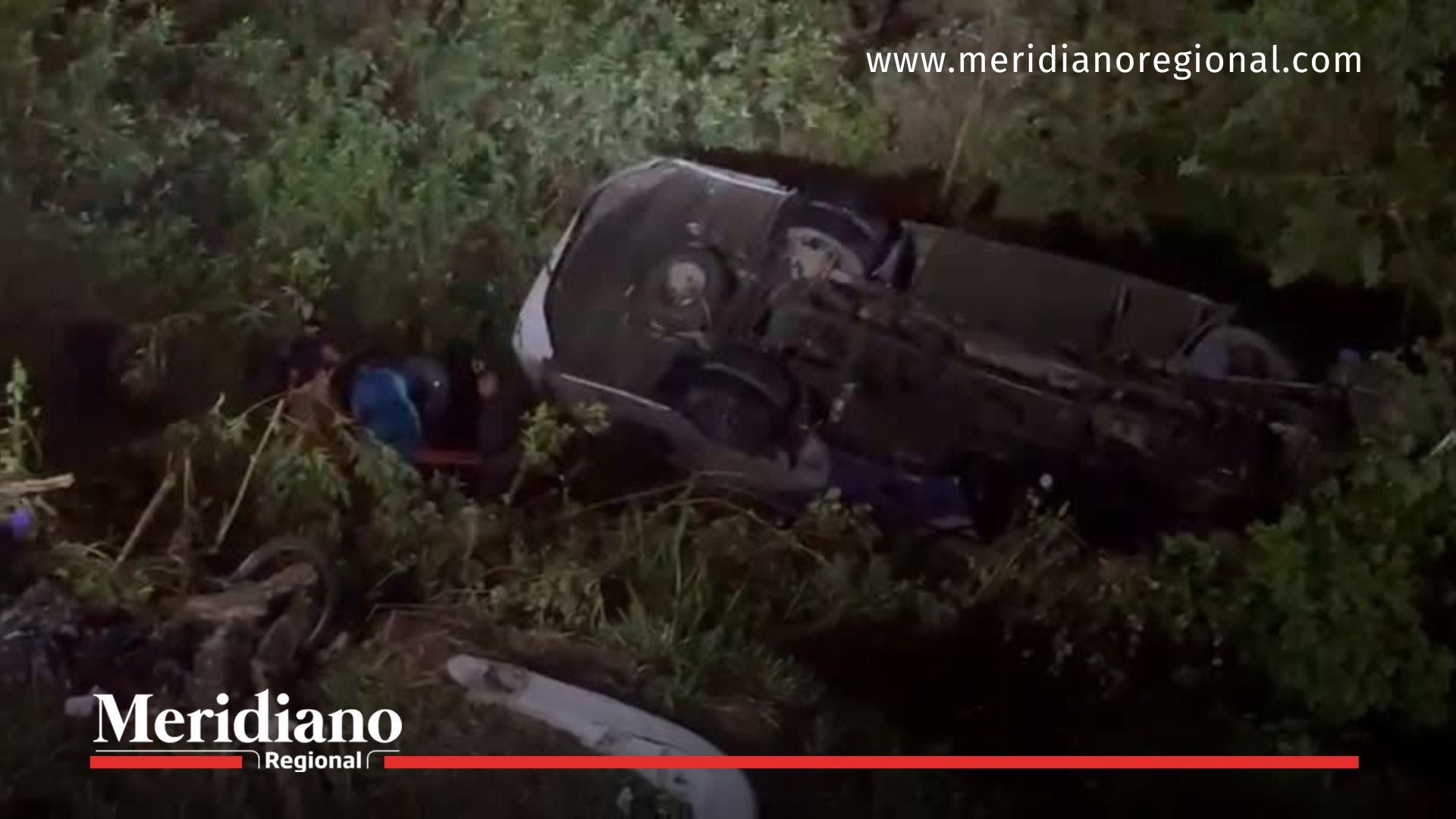 Imagen del vehículo volcado tras el accidente en la Panamericana, en el sector de Santander de Quilichao.