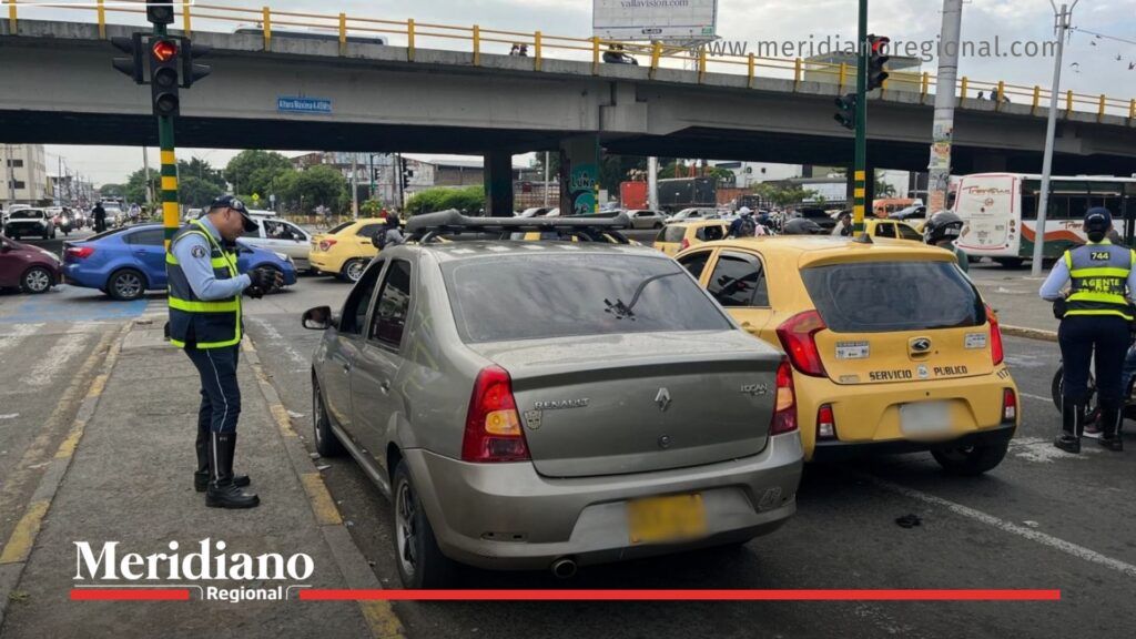Cámaras inteligentes en Cali: control vial y atención en puntos críticos - Meridiano Regional cámaras inteligentes en Cali - control vial en Cali - agentes de tránsito Cali - seguridad en Cali