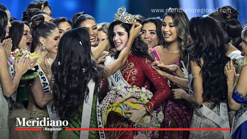 Felicitación a Miss México en el Miss Universo 2025 - Meridiano Regional Fátima Bosch siendo felicitada tras ganar el Miss Universo 2025 durante la gala en Tailandia.