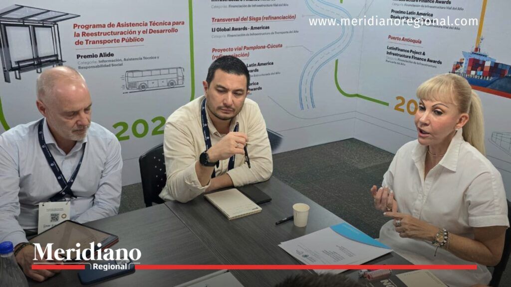 dilian-francisa-toro-en-reunion-con-delegados-para-el-tren-de-cercanias-del-valle