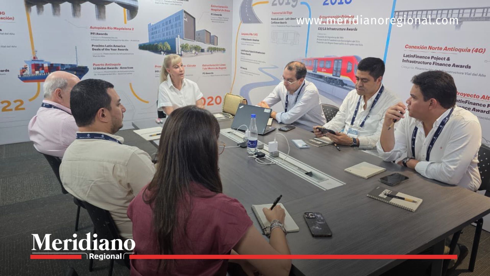 dilian-francisa-toro-en-reunion-fdn-por-el-tren-de-cercanias-del-valle