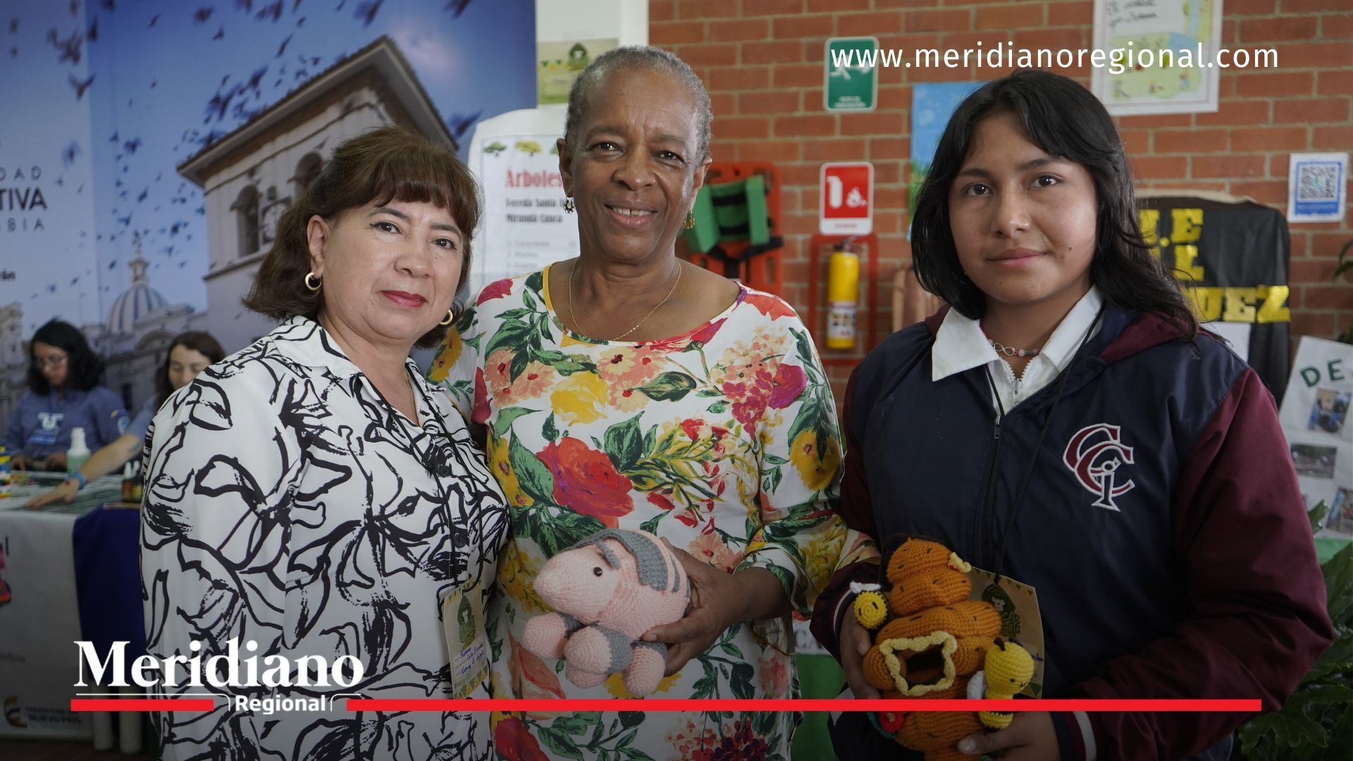 La secretaria de Educación y Cultura del Cauca, Sor Inés Larrahondo Carabalí, participó en el Challenge 2025, destacando la creatividad de los jóvenes en proyectos ambientales sostenibles