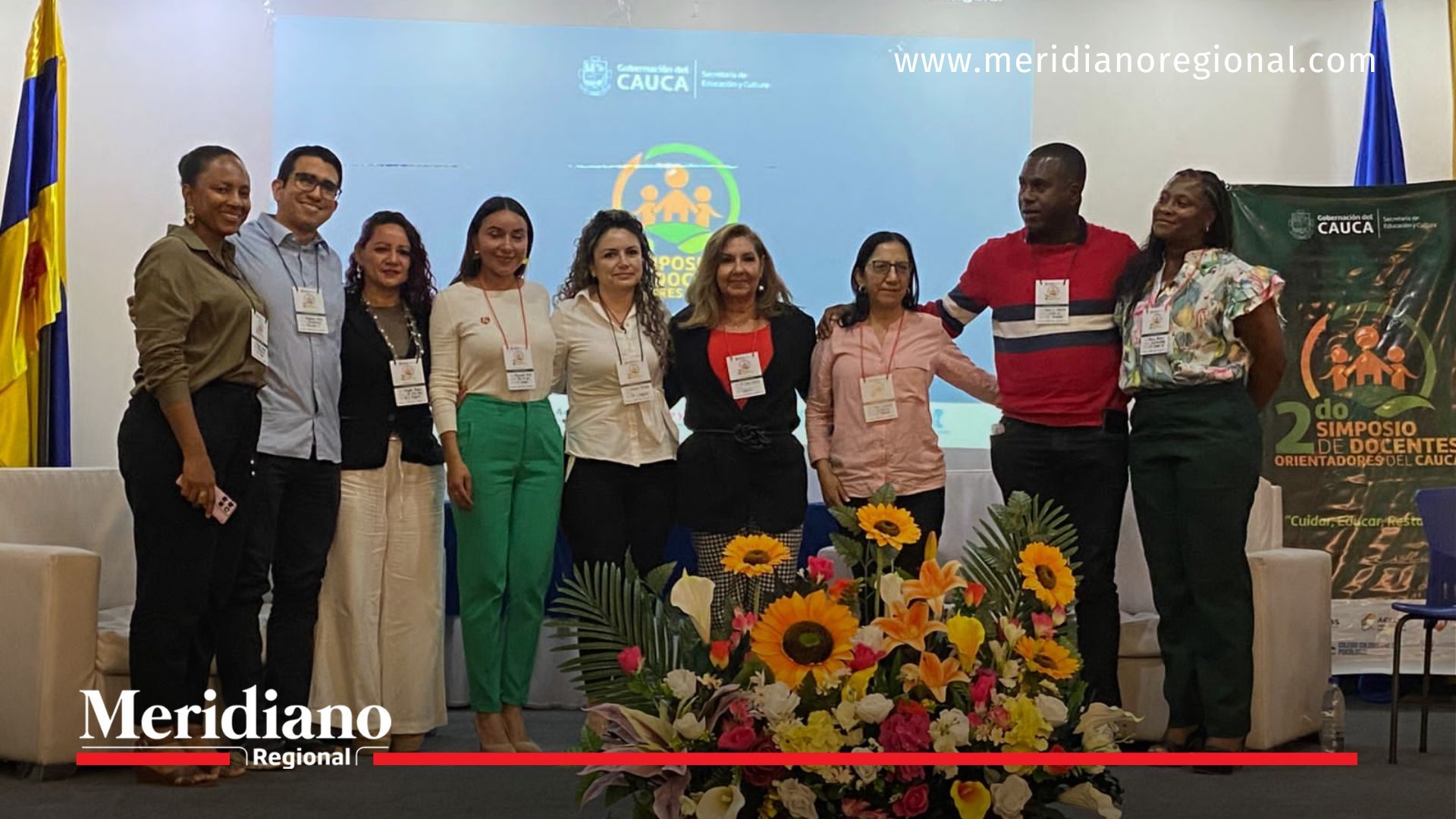El equipo de ponentes y organizadores del Segundo Simposio de Docentes Orientadores del Cauca posó al cierre del evento, reafirmando el compromiso institucional con el bienestar y la educación emocional.