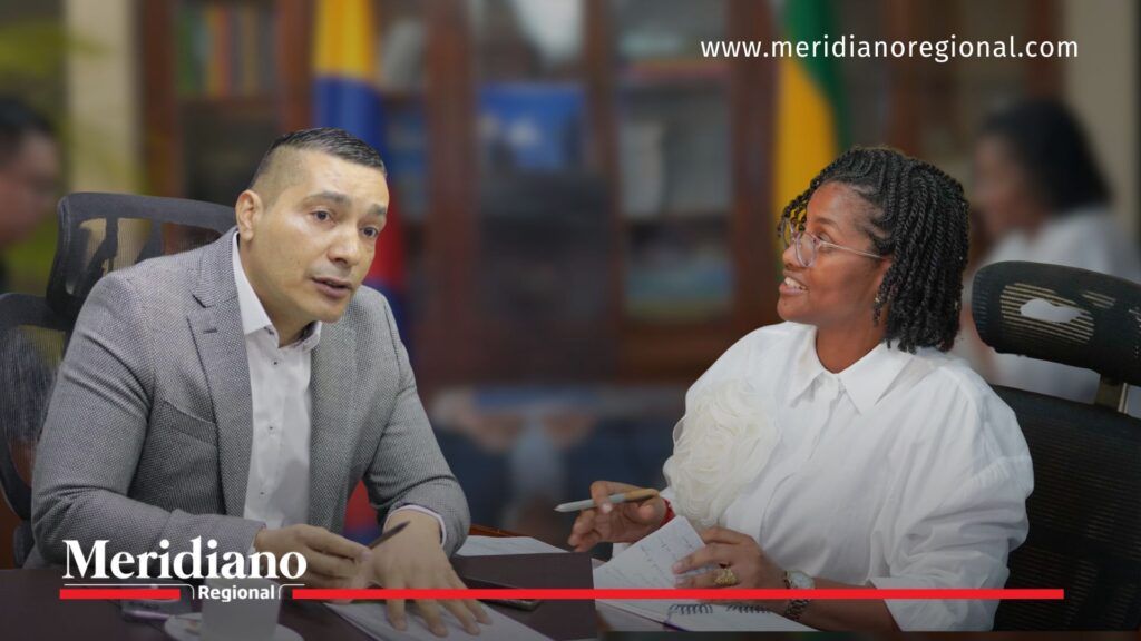 Gobernador del Cauca, Octavio Guzmán, y la secretaria de Hacienda, Neyla Yadira Amú, durante reunión de análisis sobre el aumento de impuestos a licores, cervezas y cigarrillos.