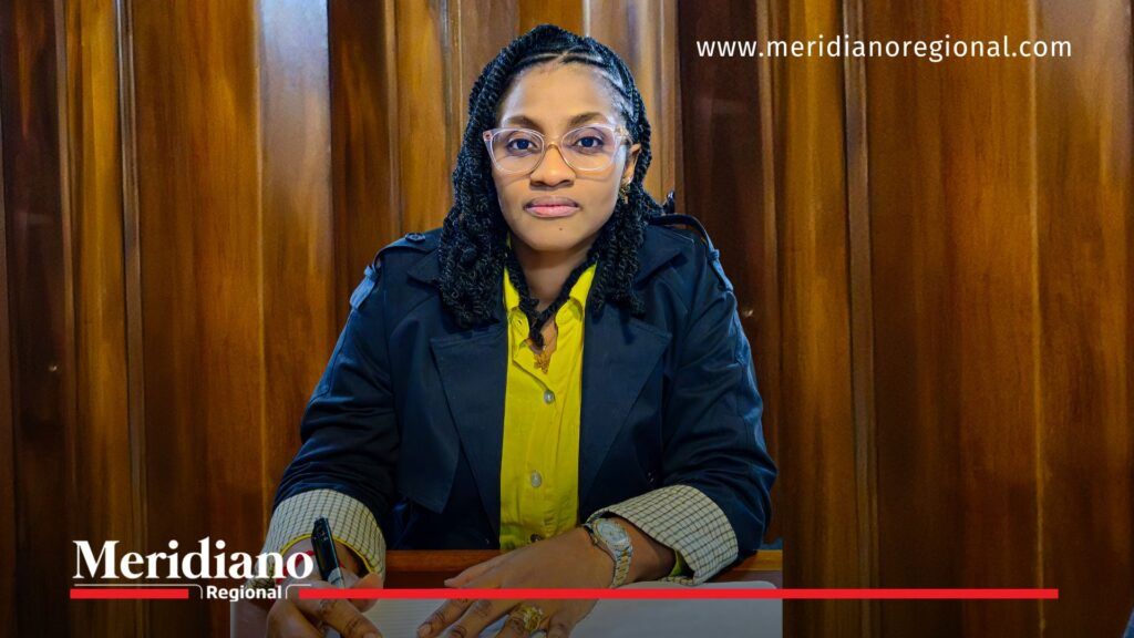 Secretaria de Hacienda del Cauca, Neyla Yadira Amú, en reunión técnica sobre el impacto del aumento de impuestos a licores, cervezas y cigarrillos.