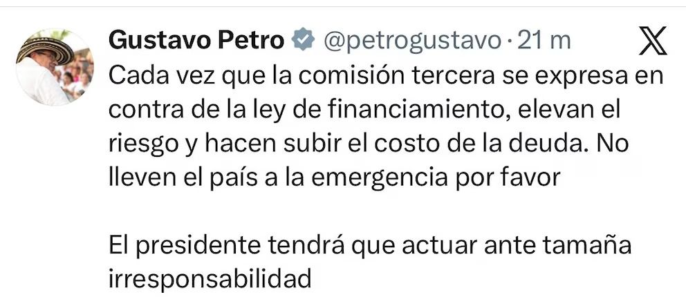 Petro alerta por reforma tributaria en mensaje en X - Meridiano Regional Captura del mensaje de Gustavo Petro en X donde alerta que el rechazo a la reforma tributaria eleva el riesgo del país y podría generar una emergencia financiera.