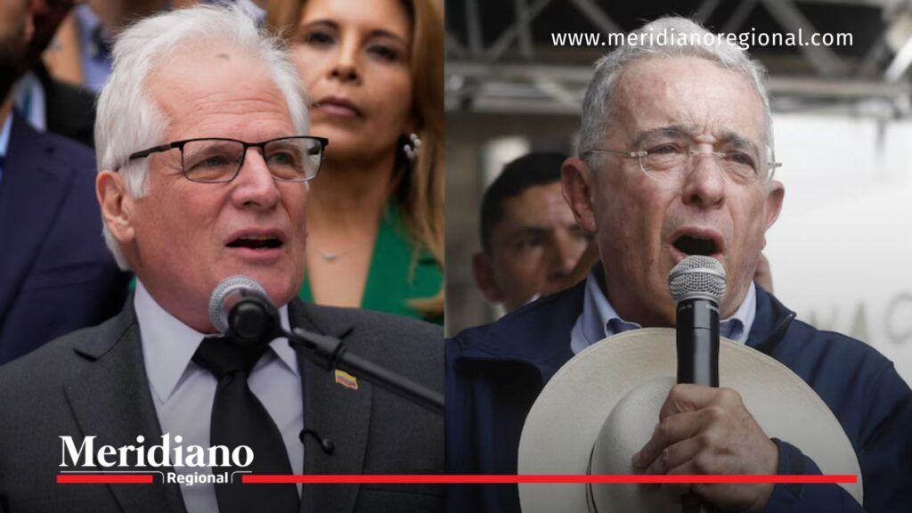 Miguel Uribe Londoño junto a Álvaro Uribe Vélez en reunión política del Centro Democrático.