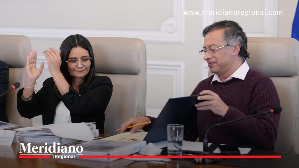 Angie Rodríguez y Petro en gabinete ministerial antes de su renuncia - Meridiano Regional Angie Rodríguez y el presidente Gustavo Petro en sesión de gabinete ministerial antes de su renuncia al Dapre.