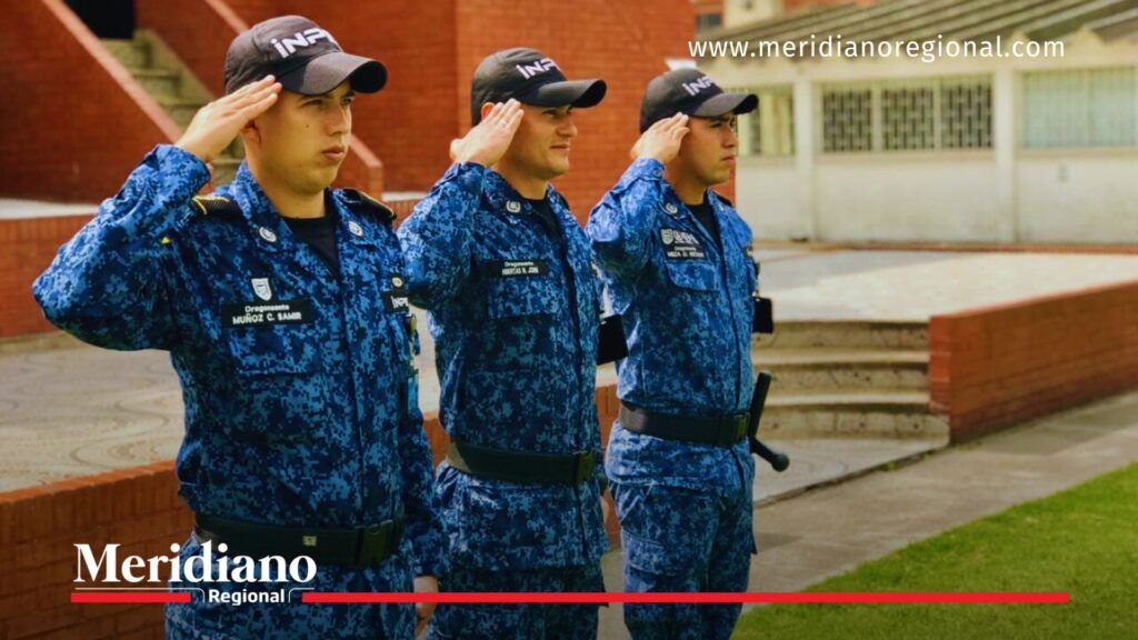 Funcionarios del Inpec en formación mientras la entidad reforzó armamento ante el plan pistola.