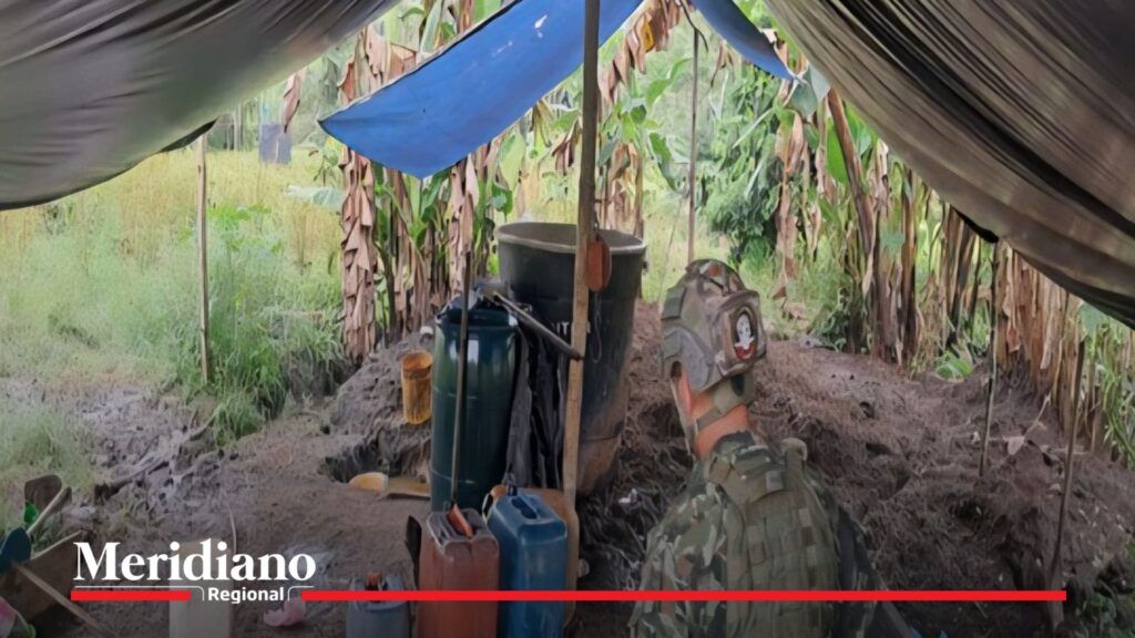 panorámica laboratorio de coca en tumaco - fuerza de tarea hércules - ejército nacional - operaciones militares tumaco - gaor iván ríos - narcotráfico en nariño - laboratorio de coca en tumaco