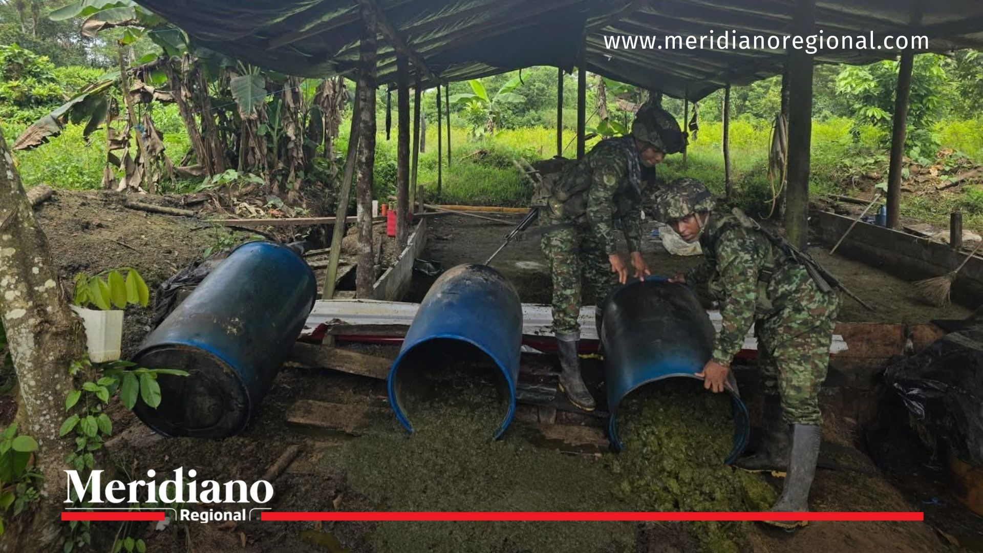 soldados destruyen crudo de coca en tumaco - laboratorio de coca en tumaco - fuerza de tarea hércules - gaor iván ríos - narcotráfico en nariño - operaciones militares tumaco