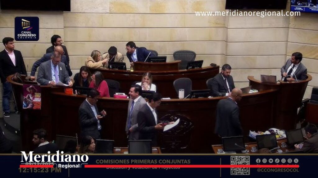 Reforma tributaria Colombia en debate en el Congreso - Meridiano Regional Comisiones Económicas Conjuntas del Congreso debatiendo la reforma tributaria Colombia antes de su votación.