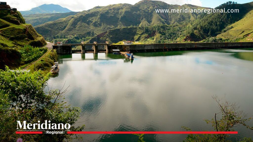 salvajina - salvajina con bastante cauce - embalse salvajina - central hidroeléctrica de salvajina - historia del valle del cauca - regulación del río cauca - noticias valle