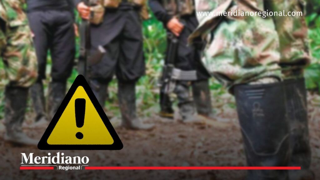 Referente visual de hombres armados en zona rural del Cauca, usado para ilustrar denuncias de Óscar Campo sobre reclutamiento forzado y violencia en el departamento.