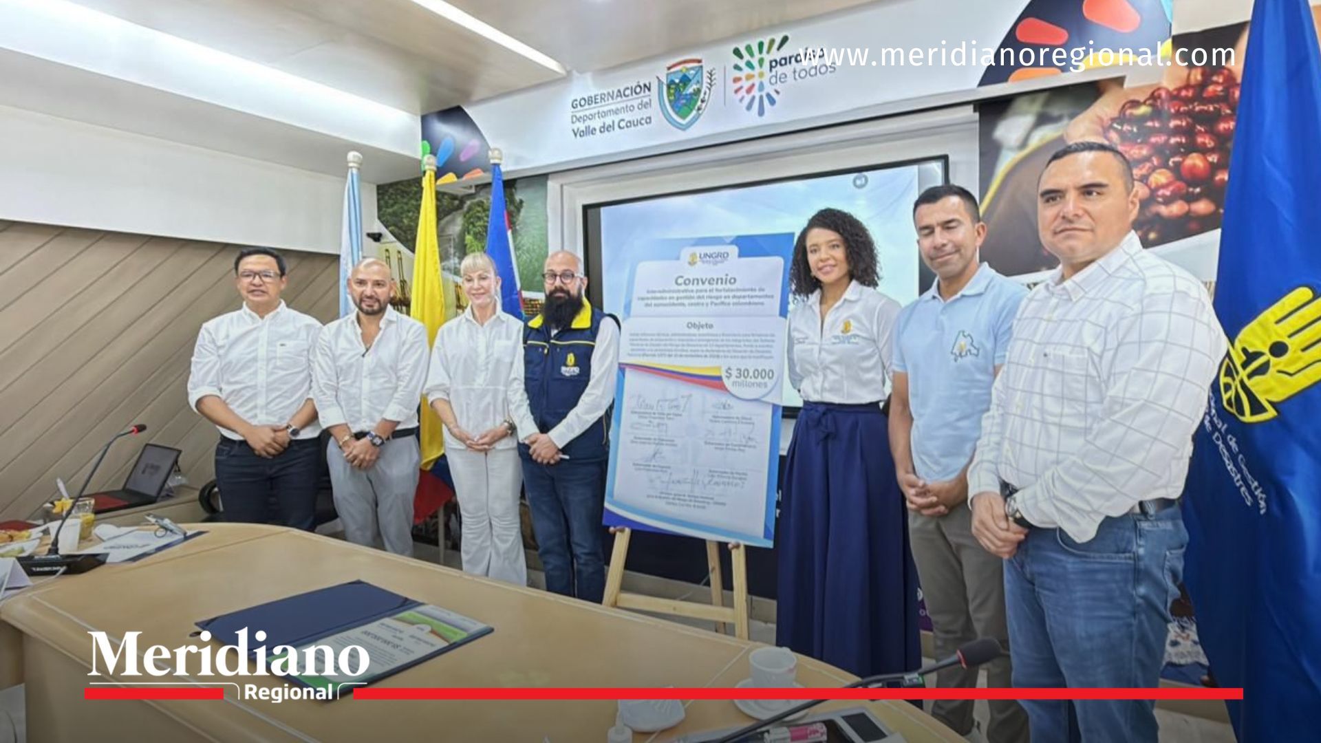 Gobernadores y director de la UNGRD durante firma de convenio para atención de emergencias