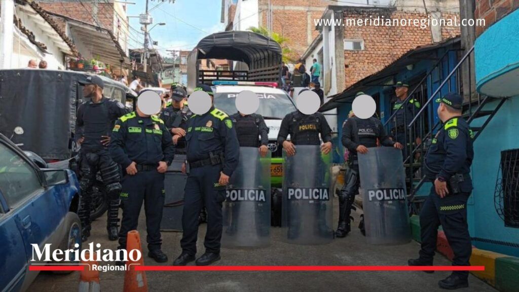 Hurto de motocicletas en Cali: allanamientos contra banda criminal - Meridiano Regional hurto de motocicletas en Cali durante allanamientos de la Policía Nacional contra banda criminal dedicada al robo de motos