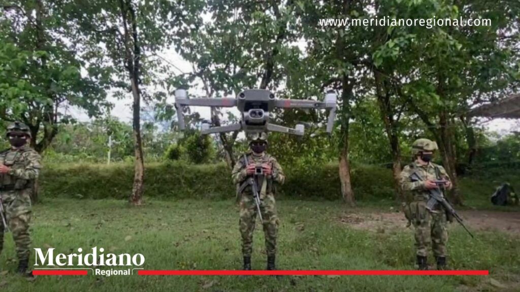 Sistemas antidrones en Colombia operados por soldados del Ejército Nacional en zona rural