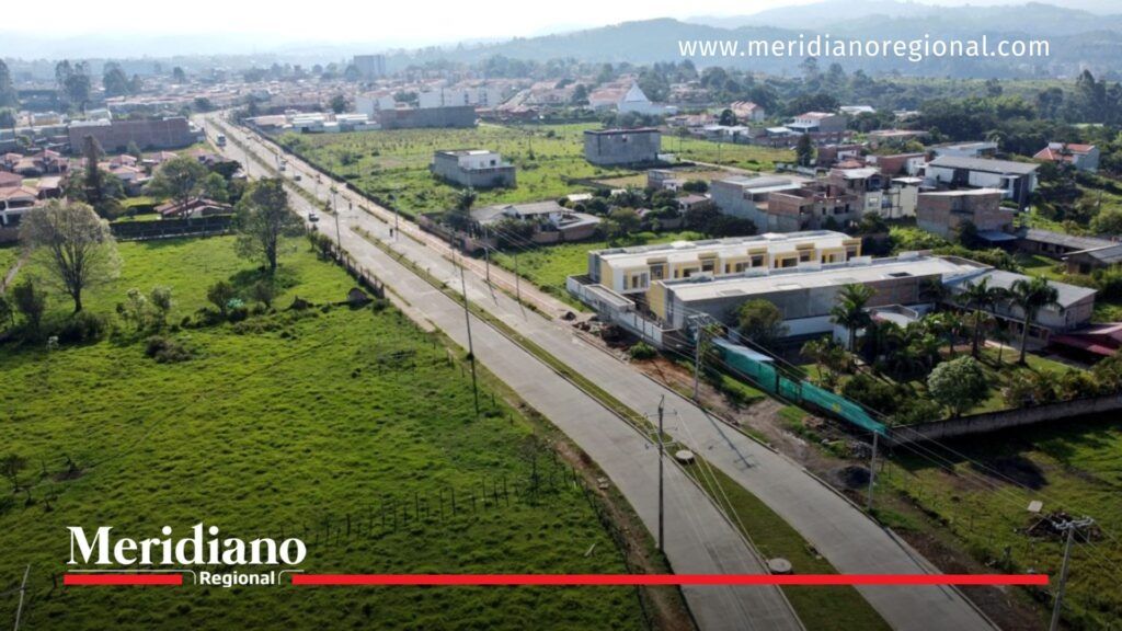 Policías capturados con droga en Popayán en la Variante Norte - Meridiano Regional Policías capturados con droga en Popayán durante operativo en la Variante Norte