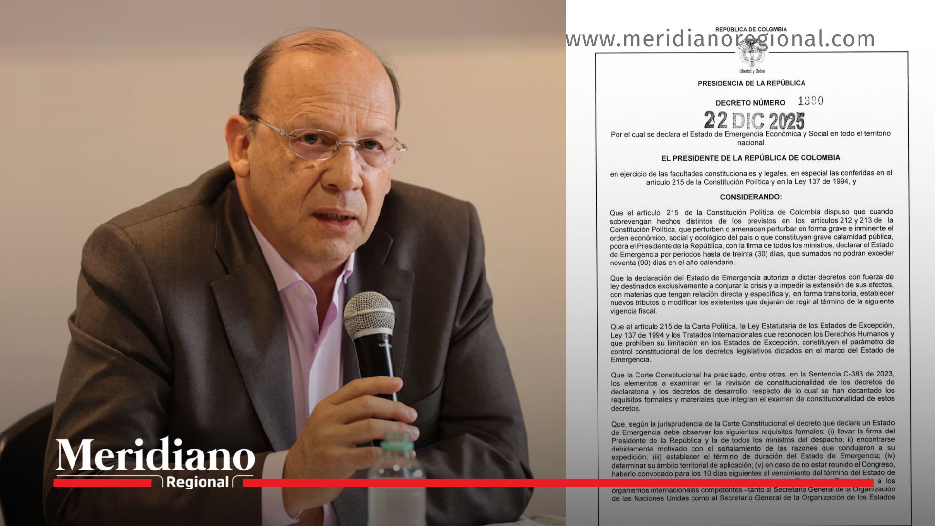 El ministro de Hacienda, Germán Ávila Plazas, junto al decreto con el que el Gobierno Nacional declaró la emergencia económica y social en todo el país.