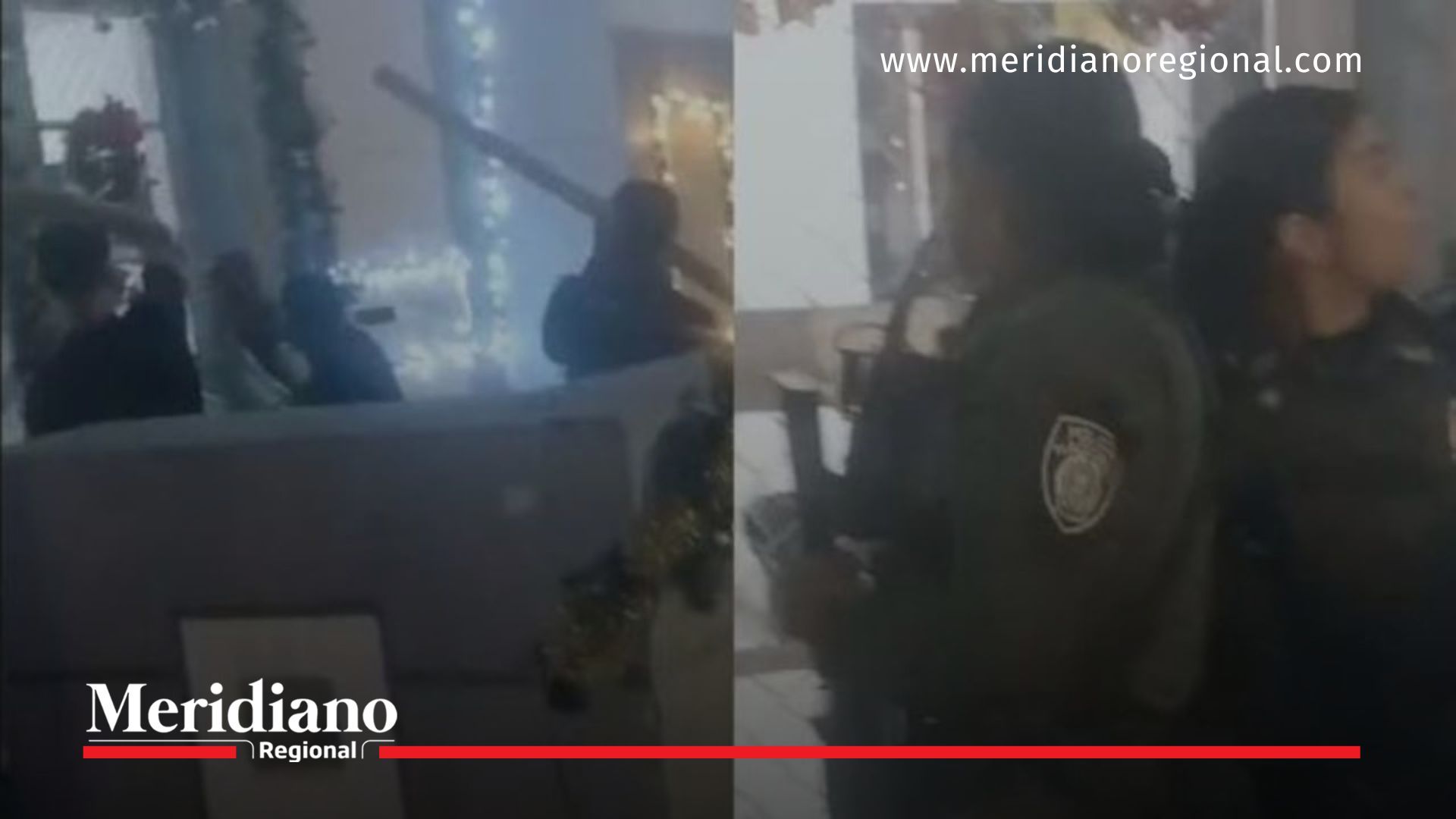 Patrulleras de la Policía Nacional permanecen en el exterior de la estación de Villa Rica mientras ciudadanos las increpan y agreden, en medio de los disturbios registrados en el municipio.