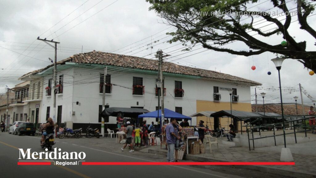 Artefactos explosivos en Cauca: Mercaderes refuerza medidas de seguridad - Meridiano Regional artefactos explosivos en Cauca en zona urbana de Mercaderes tras operación del Ejército Nacional