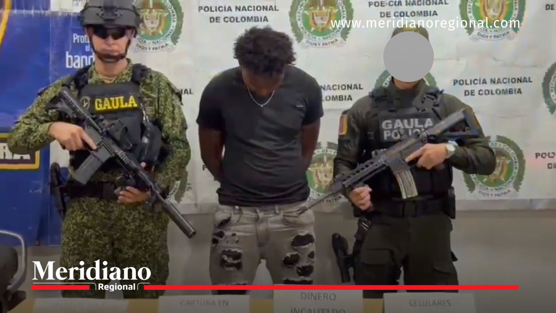 Alias “Trenzas”, integrante de la banda criminal Los Shottas, fue capturado por el GAULA de la Policía Nacional en Buenaventura durante un operativo contra la extorsión.