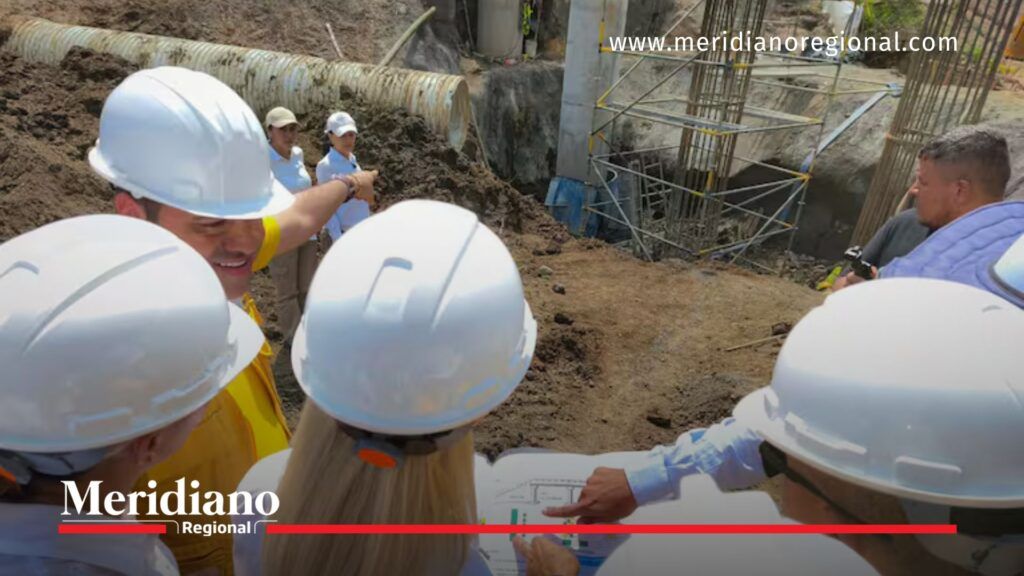 Ampliación de la Avenida Cañasgordas con presencia de Dilian Francisca Toro y obreros durante supervisión de obra vial entre Cali y Jamundí