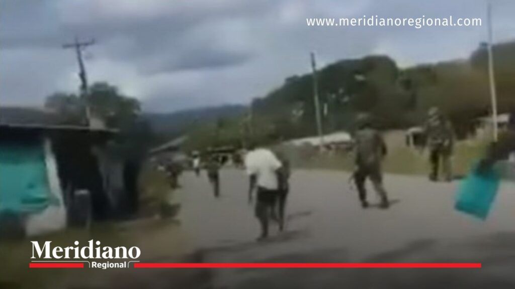 Hostigamiento en Suárez Cauca obligó a civiles y soldados a correr durante ataque armado