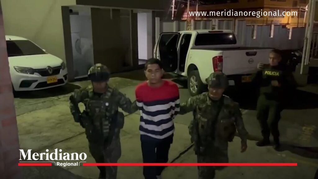 Captura alias Quevedo en Chachagüí, Nariño, cabecilla de Los Choneros AK47 escoltado por el Ejército colombiano