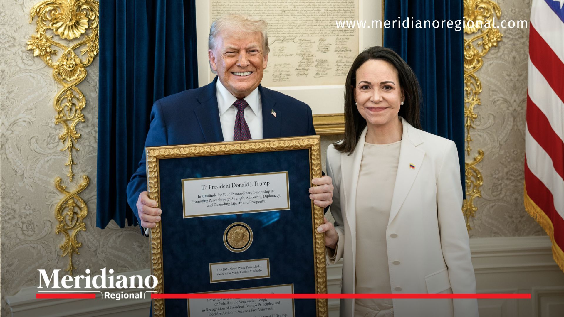 María Corina Machado entrega la medalla del Premio Nobel de la Paz al expresidente estadounidense Donald Trump durante un encuentro en la Casa Blanca.