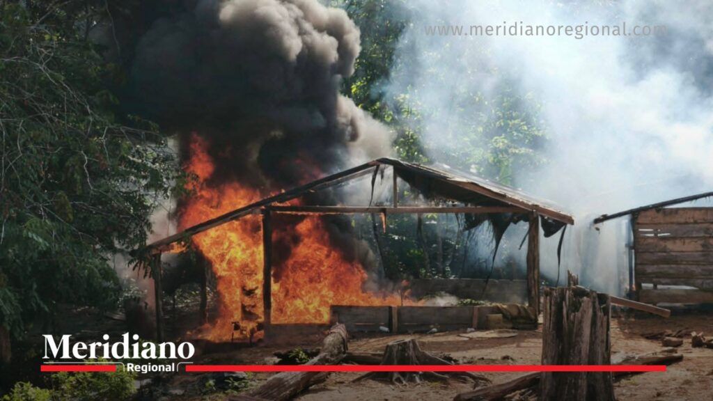 Explosión en Tumaco: laboratorio clandestino quedó destruido - Meridiano Regional explosión en Tumaco - laboratorio clandestino incendiado en zona rural