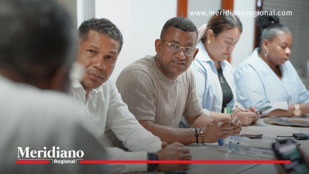 Gobernador de Nariño lidera diálogo por el desbloqueo de la vía Panamericana - Meridiano Regional Gobernador de Nariño participa en diálogo social para el desbloqueo de la vía Panamericana en la ruta Pasto Ipiales