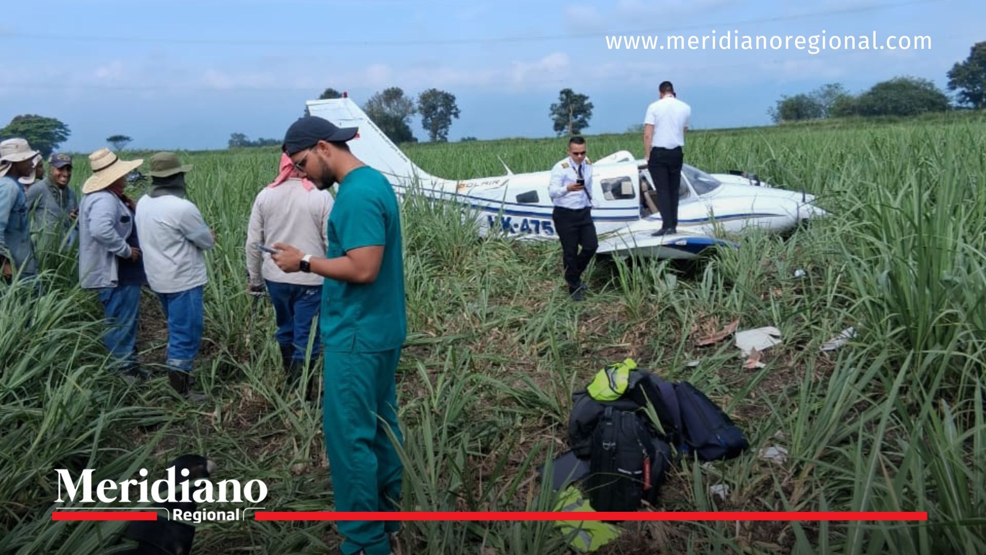 Avioneta accidentada en Cali en medio de cañaduzales con pilotos y ocupantes ilesos