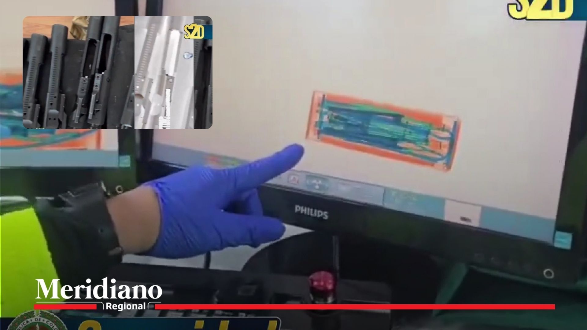 Imagen de rayos X muestra partes de armas ocultas en equipaje durante operativo contra el tráfico de armas en Colombia.