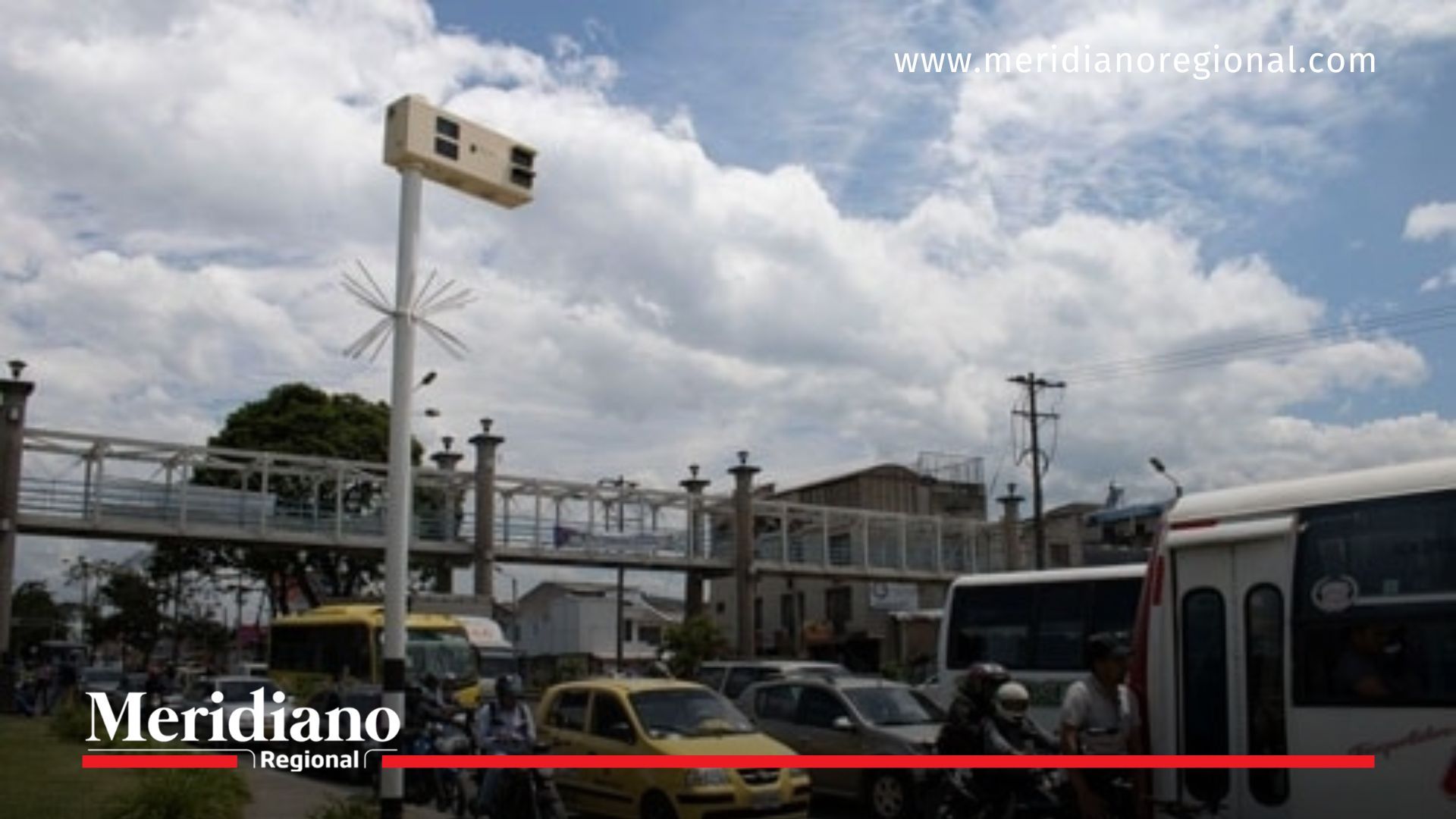 Fotomulta en Popayán ubicada en el sector Campanario con tráfico vehicular