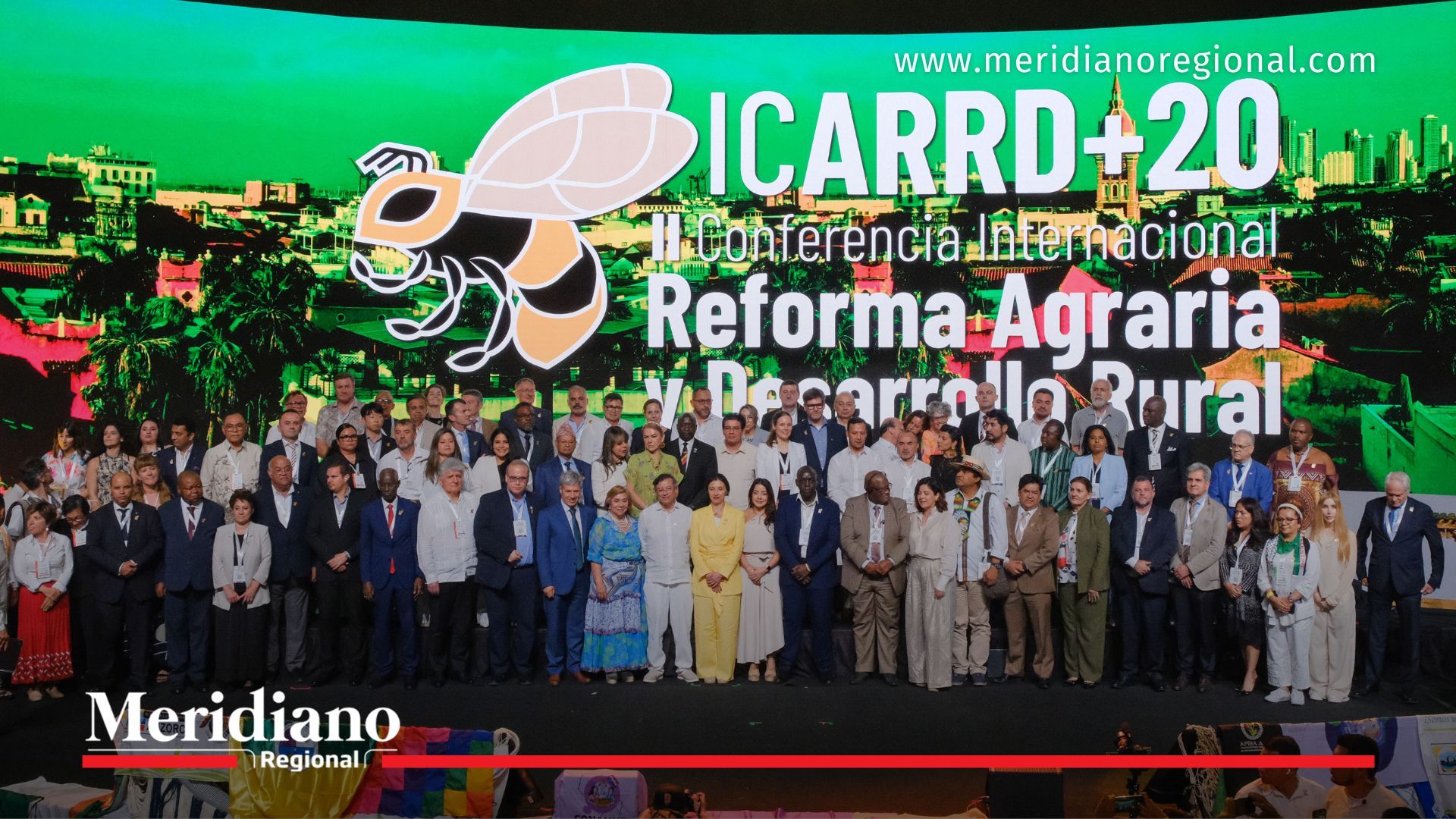 Autoridades nacionales e internacionales durante el lanzamiento de la Política Pública de Culturas Campesinas en la Conferencia ICARDD+20 en Cartagena.