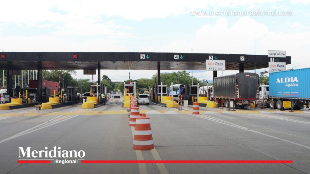 Incautación de gasolina en Bugalagrande en peaje La Uribe - Meridiano Regional Incautación de gasolina en Bugalagrande en el peaje La Uribe durante operativo contra transporte irregular de hidrocarburos en el Valle del Cauca