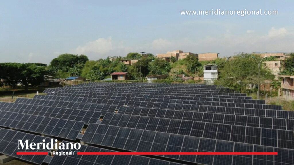 Planta Solar Aguablanca con paneles solares en Cali - Meridiano Regional Planta Solar Aguablanca - paneles solares en Cali - transición energética en Cali - energía solar en Cali - Emcali